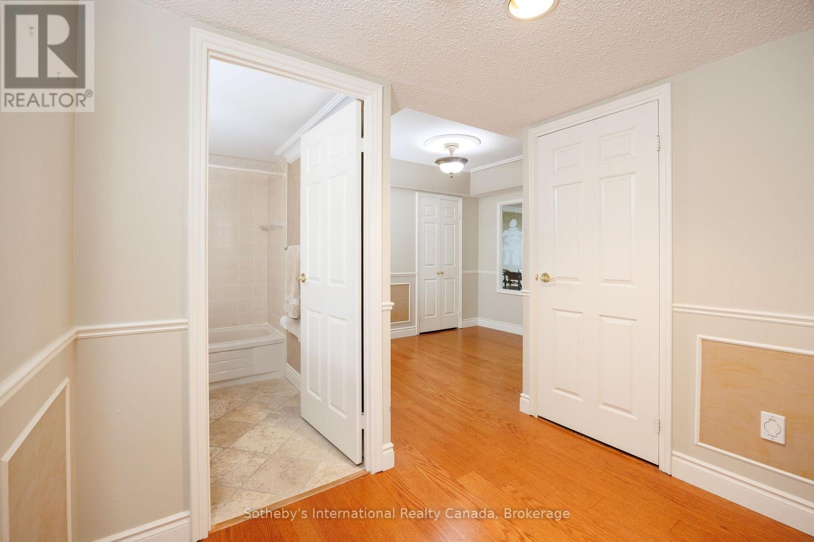 1107 - 2180 Marine Drive, Oakville, Ontario  L6L 5V2 - Photo 28 - W12927756