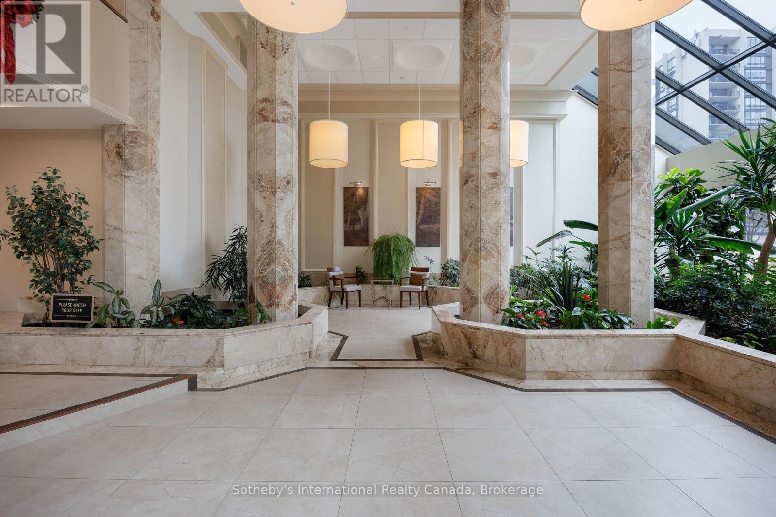 1107 - 2180 Marine Drive, Oakville, Ontario  L6L 5V2 - Photo 3 - W12927756