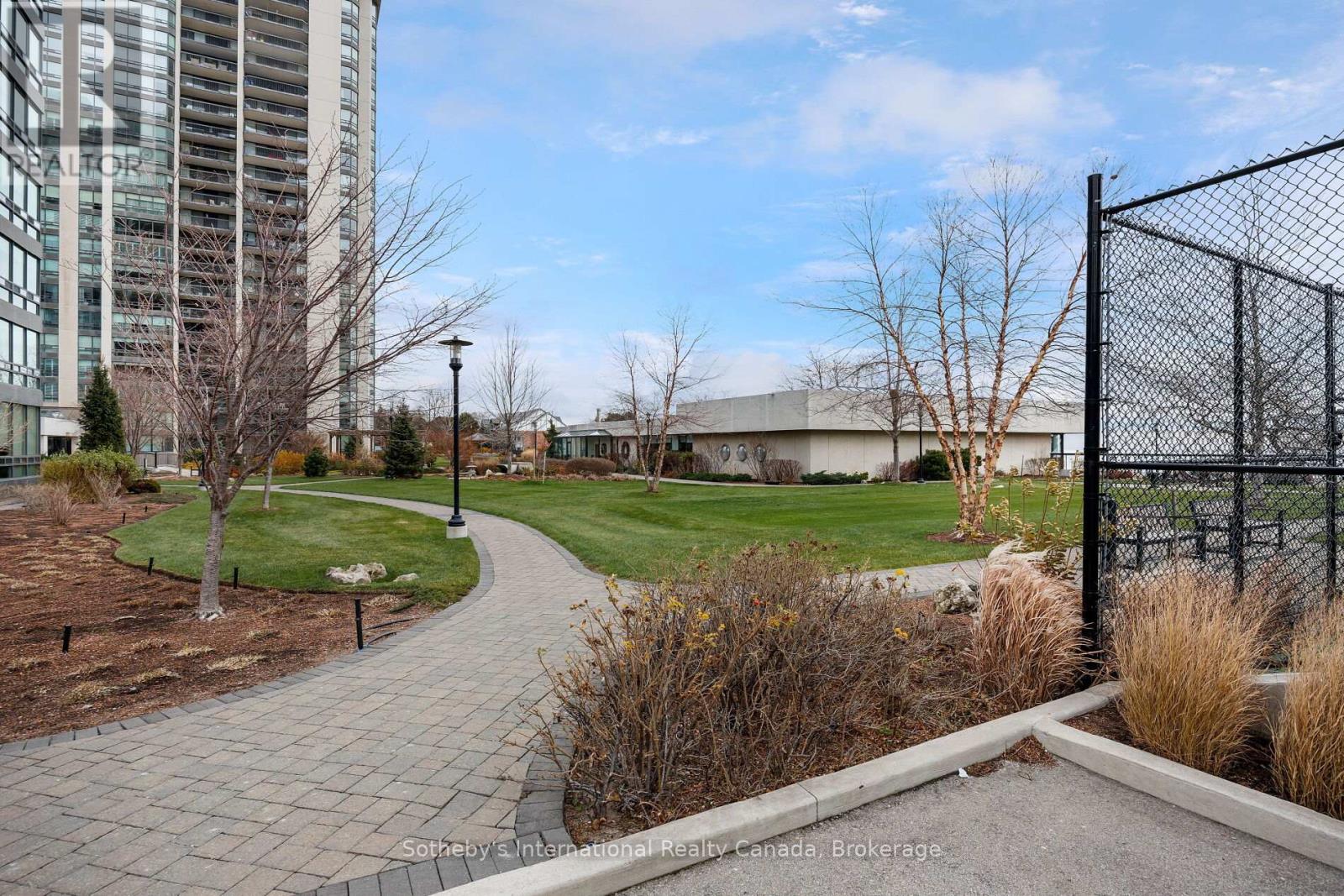 1107 - 2180 Marine Drive, Oakville, Ontario  L6L 5V2 - Photo 31 - W12927756