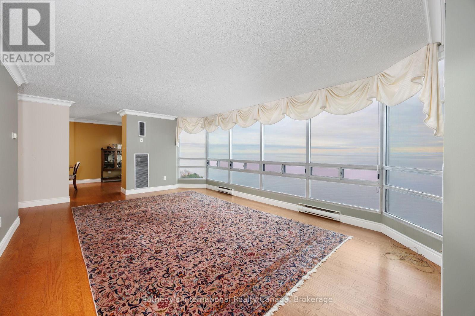 1107 - 2180 Marine Drive, Oakville, Ontario  L6L 5V2 - Photo 7 - W12927756