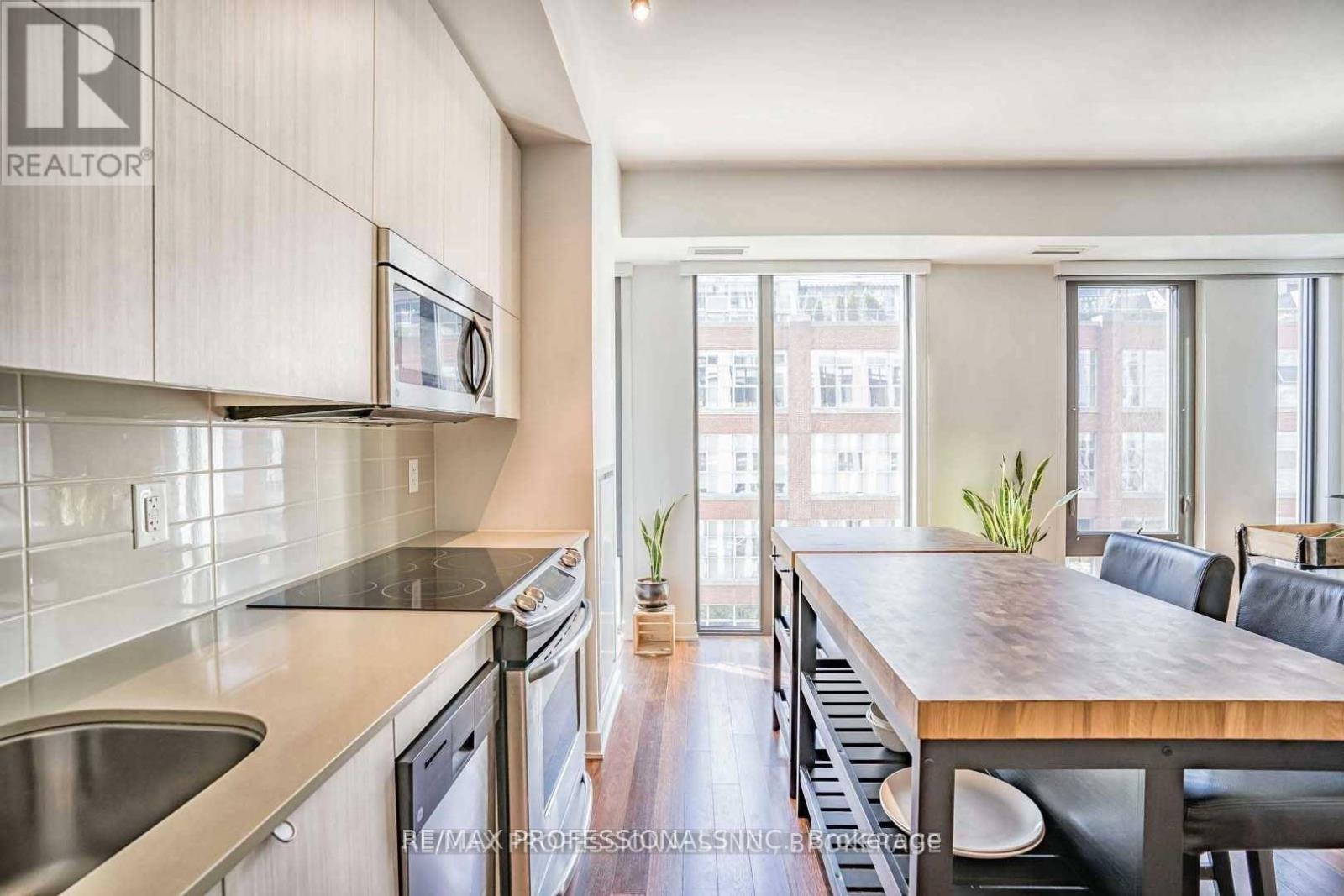 611 - 32 Camden Street, Toronto, Ontario  M5V 1V1 - Photo 9 - C12927696