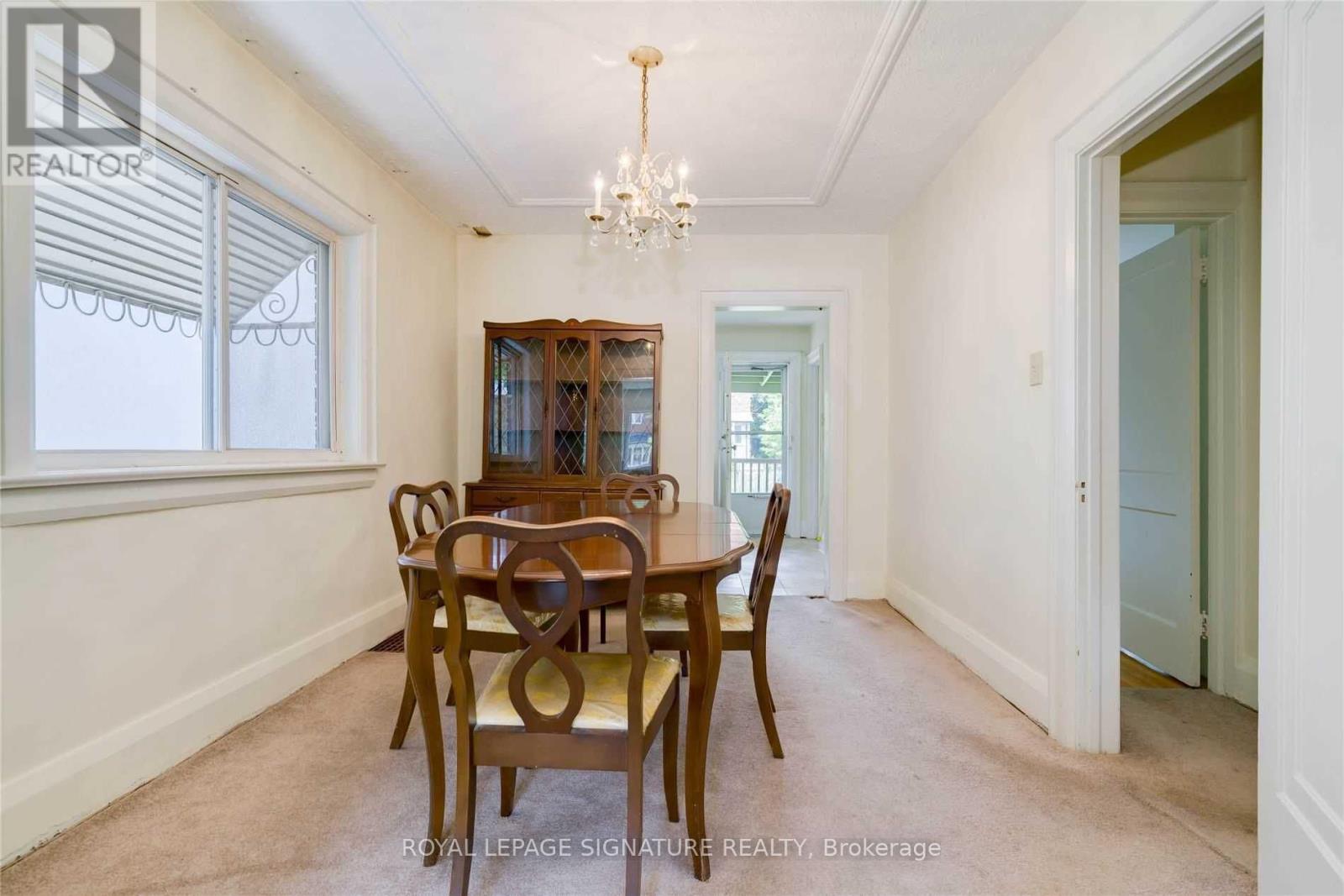 66 Glengarry Avenue, Toronto, Ontario  M5M 1C9 - Photo 10 - C12927722