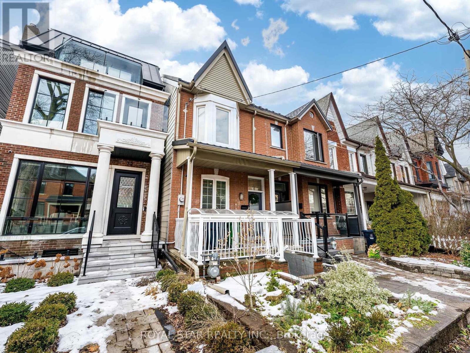 74 Montrose Avenue, Toronto, Ontario  M6J 2T7 - Photo 2 - C12927754