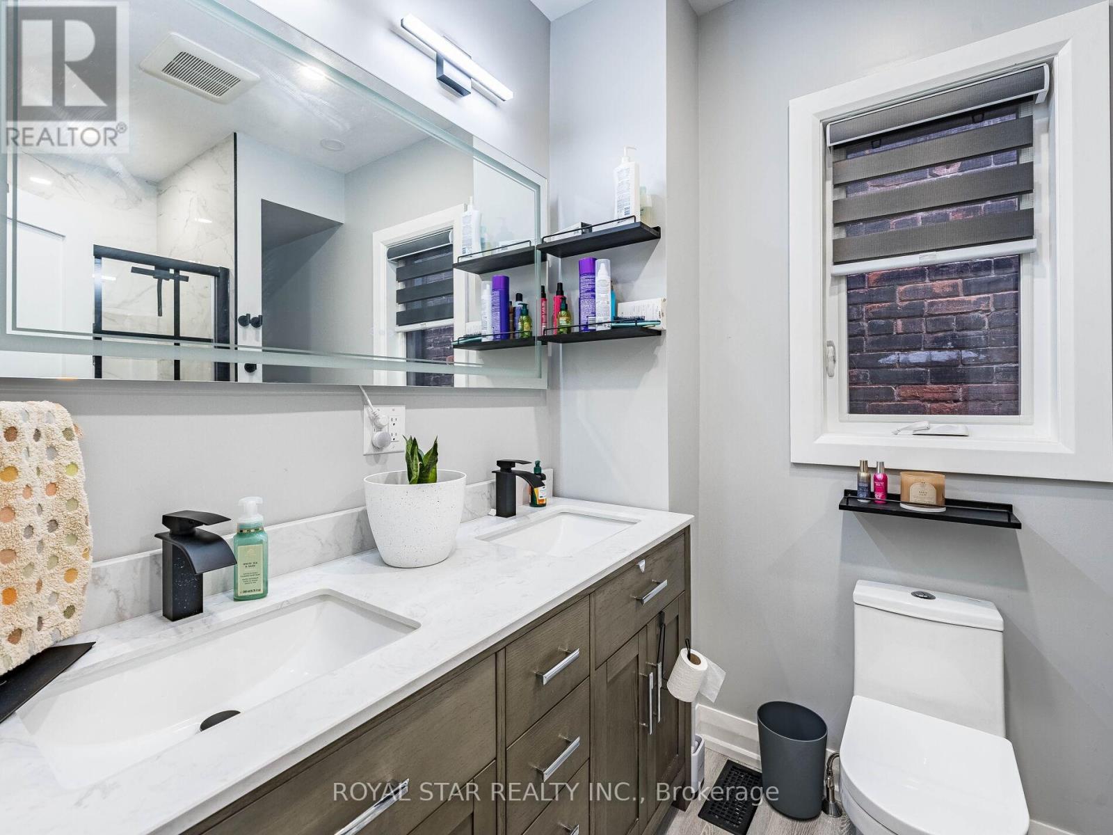 74 Montrose Avenue, Toronto, Ontario  M6J 2T7 - Photo 27 - C12927754