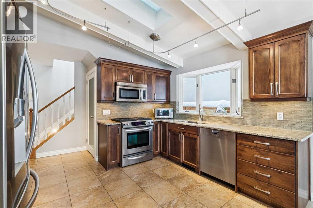 2423 34 Avenue NW, Calgary, Alberta  T2L 0V3 - Photo 8 - A2296189