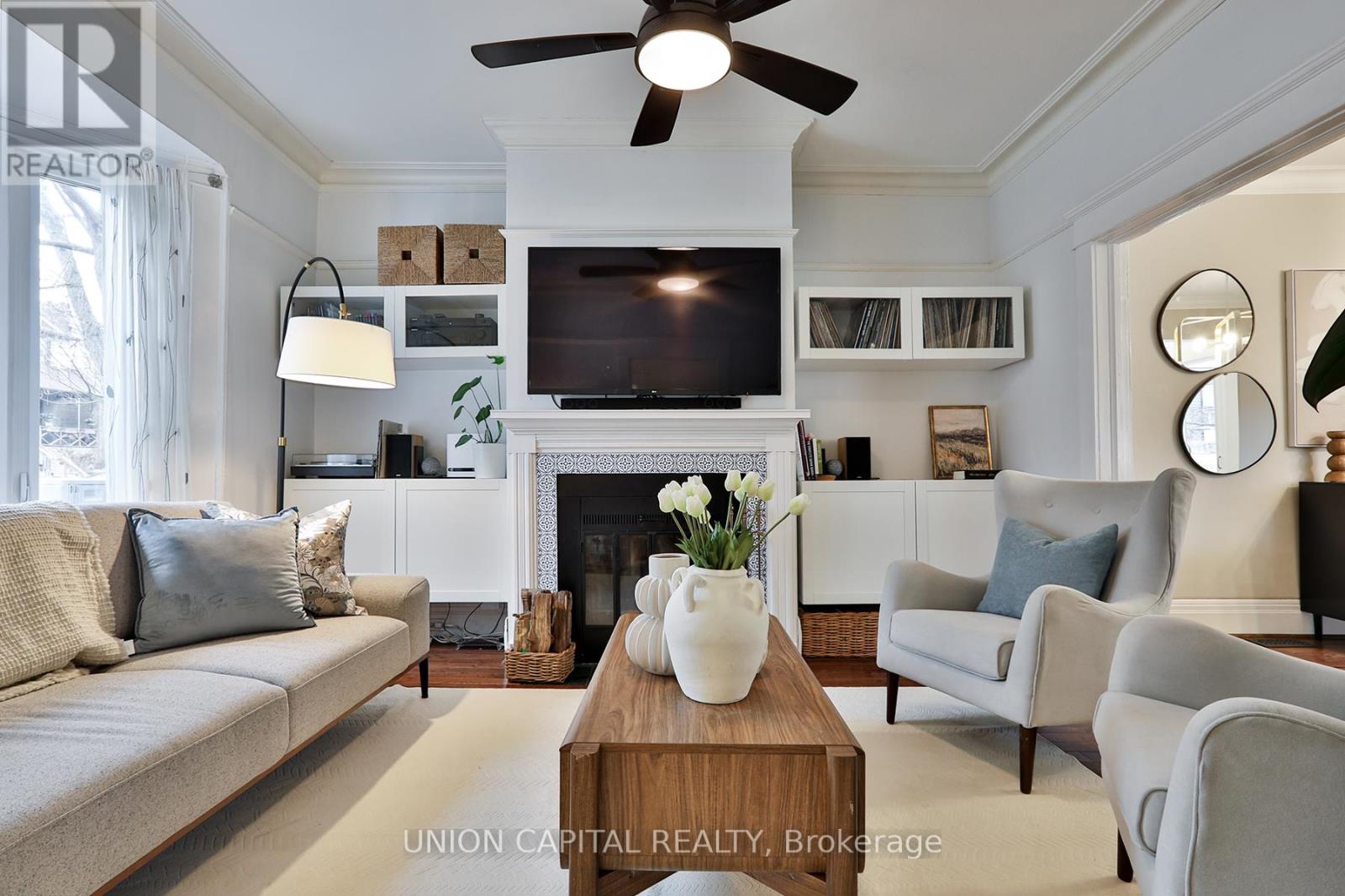 77 Eastwood Road, Toronto, Ontario  M4L 2C7 - Photo 16 - E12927632