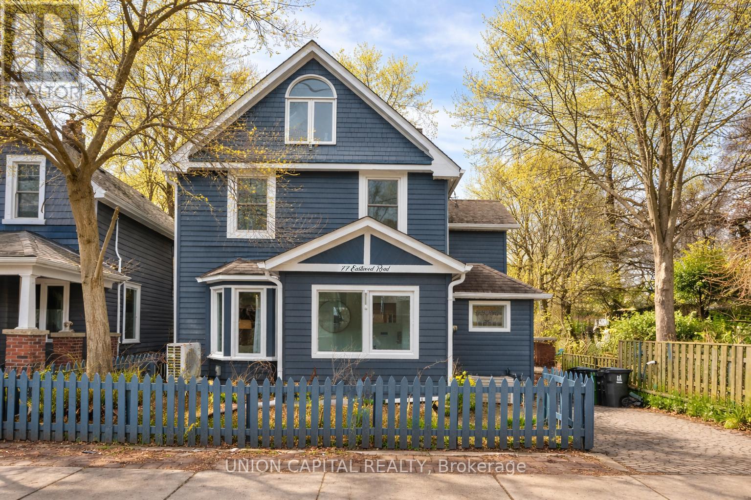 77 Eastwood Road, Toronto, Ontario  M4L 2C7 - Photo 2 - E12927632