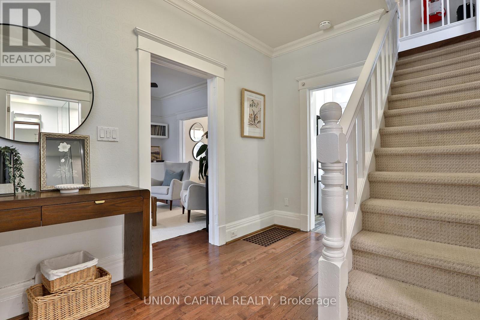 77 Eastwood Road, Toronto, Ontario  M4L 2C7 - Photo 5 - E12927632