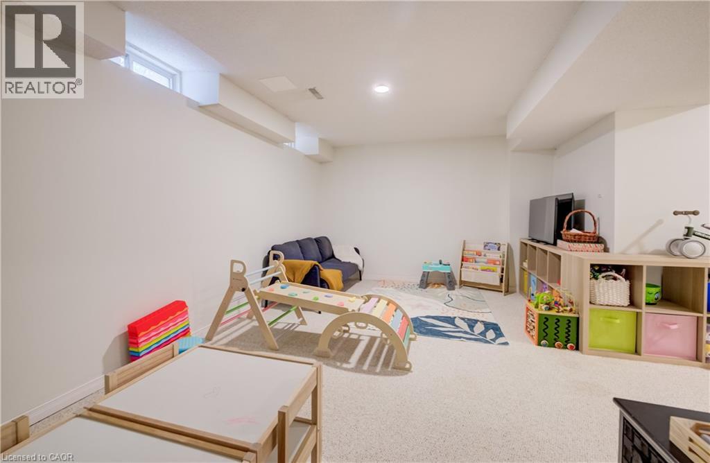 2022 Atkinson Drive Unit# 22, Burlington, Ontario  L7M 4H6 - Photo 38 - 40812719