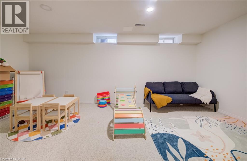 2022 Atkinson Drive Unit# 22, Burlington, Ontario  L7M 4H6 - Photo 36 - 40812719