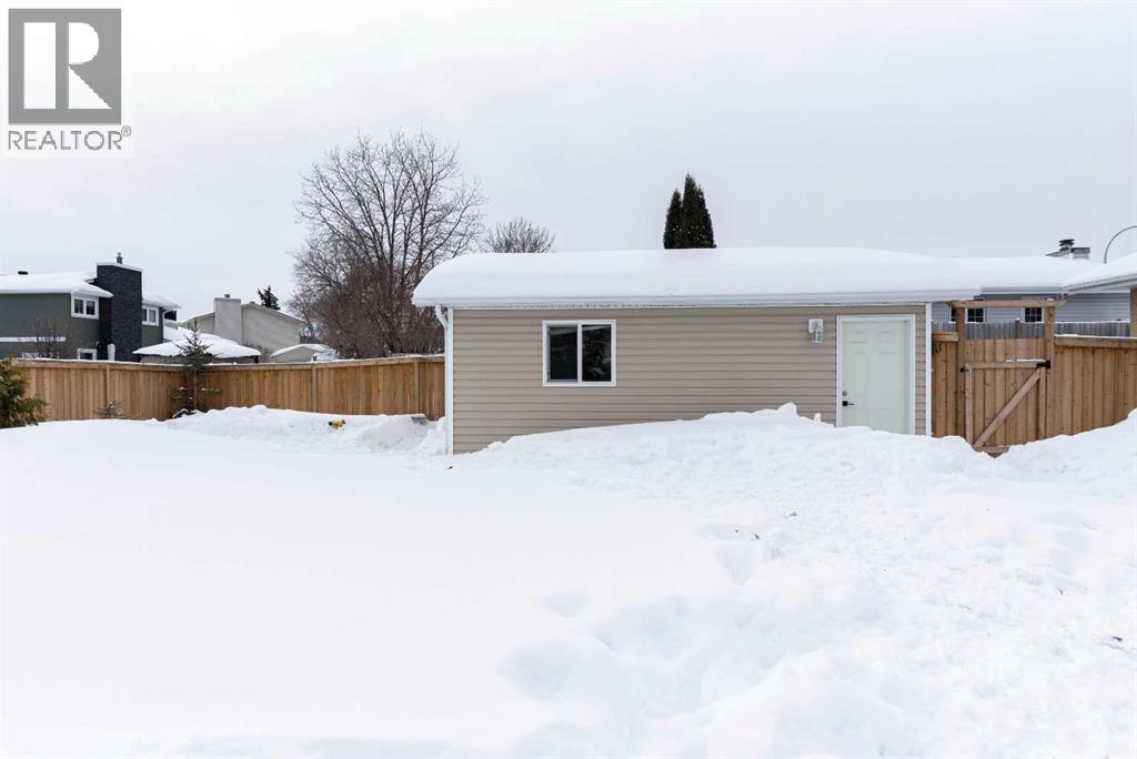 209 Woodland Drive, Fort Mcmurray, Alberta  T9K 1A4 - Photo 37 - A2296839
