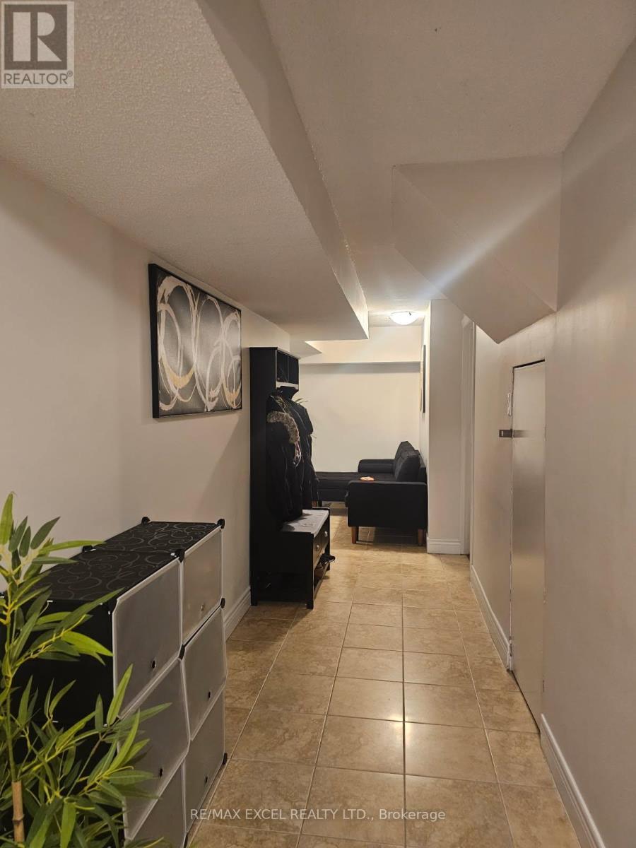 Bsmt - 64 Fieldwood Drive, Toronto (Milliken), Ontario  M1V 3G4 - Photo 2 - E12888360