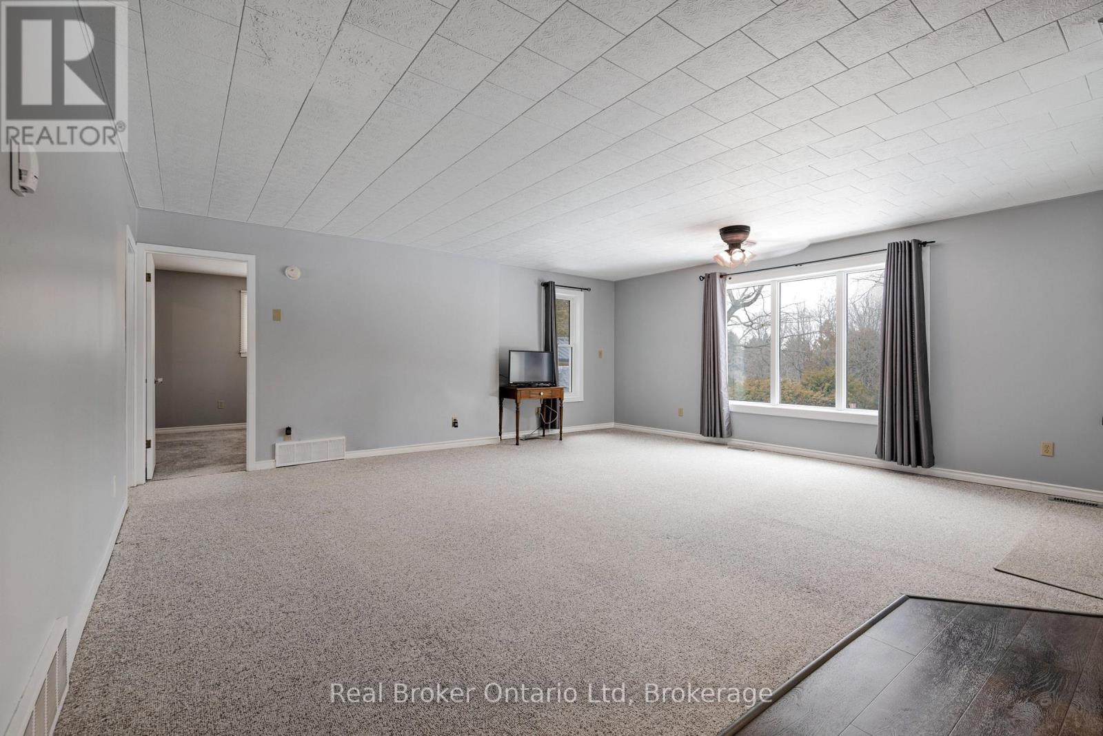 16 Twin River Drive N, South Bruce Peninsula, Ontario  N0H 2T0 - Photo 10 - X12927748