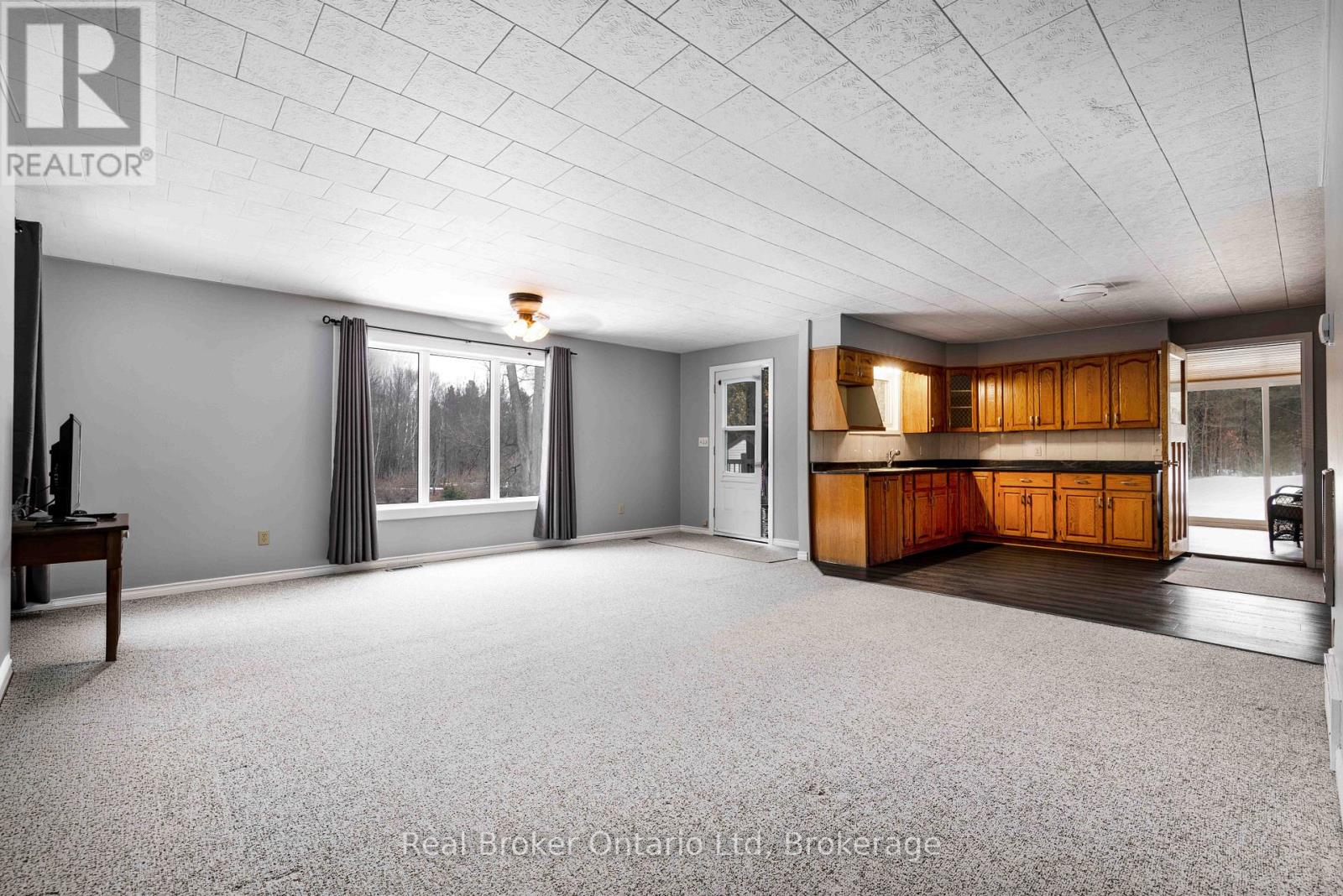 16 Twin River Drive N, South Bruce Peninsula, Ontario  N0H 2T0 - Photo 4 - X12927748