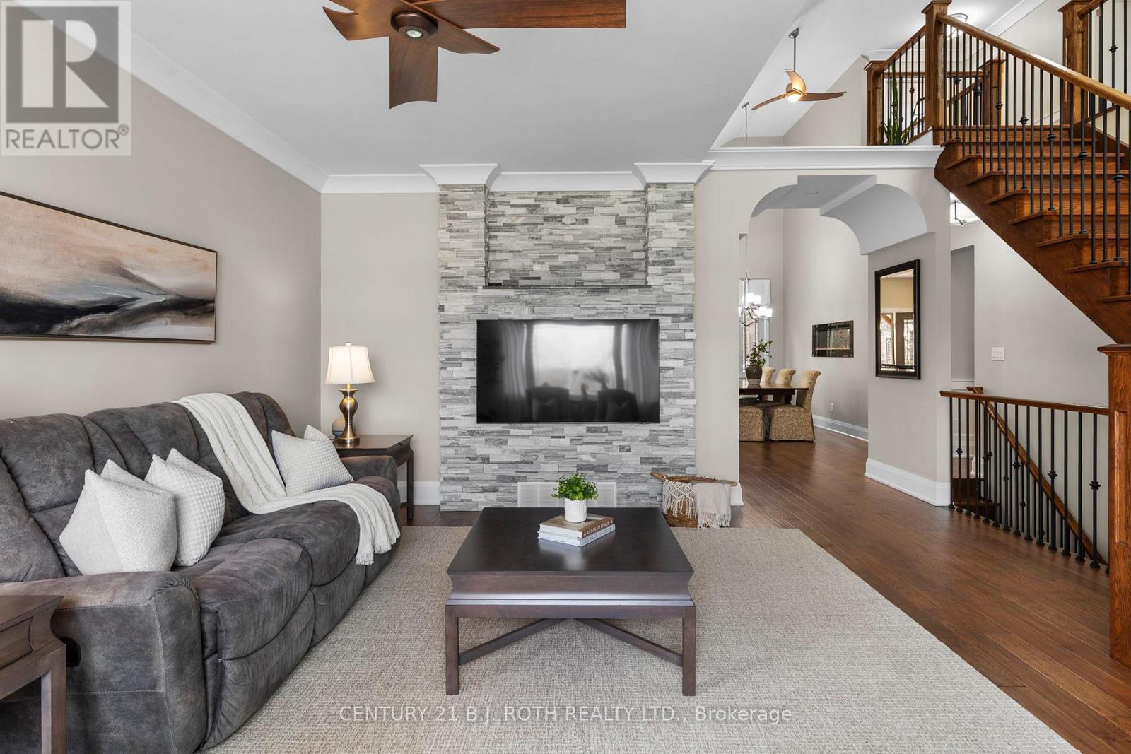 41 Osborn Street, Essa (Angus), Ontario  L0M 1B0 - Photo 4 - N12927674