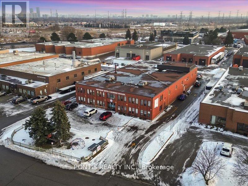 7 Bradwick Drive, Vaughan, Ontario  L4K 2T4 - Photo 4 - N12927700