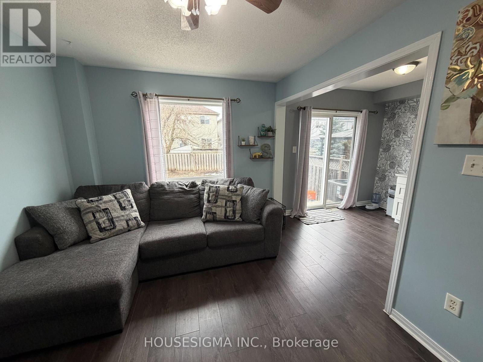 58 Lookout Street, Essa (Angus), Ontario  L0M 1B4 - Photo 3 - N12927740