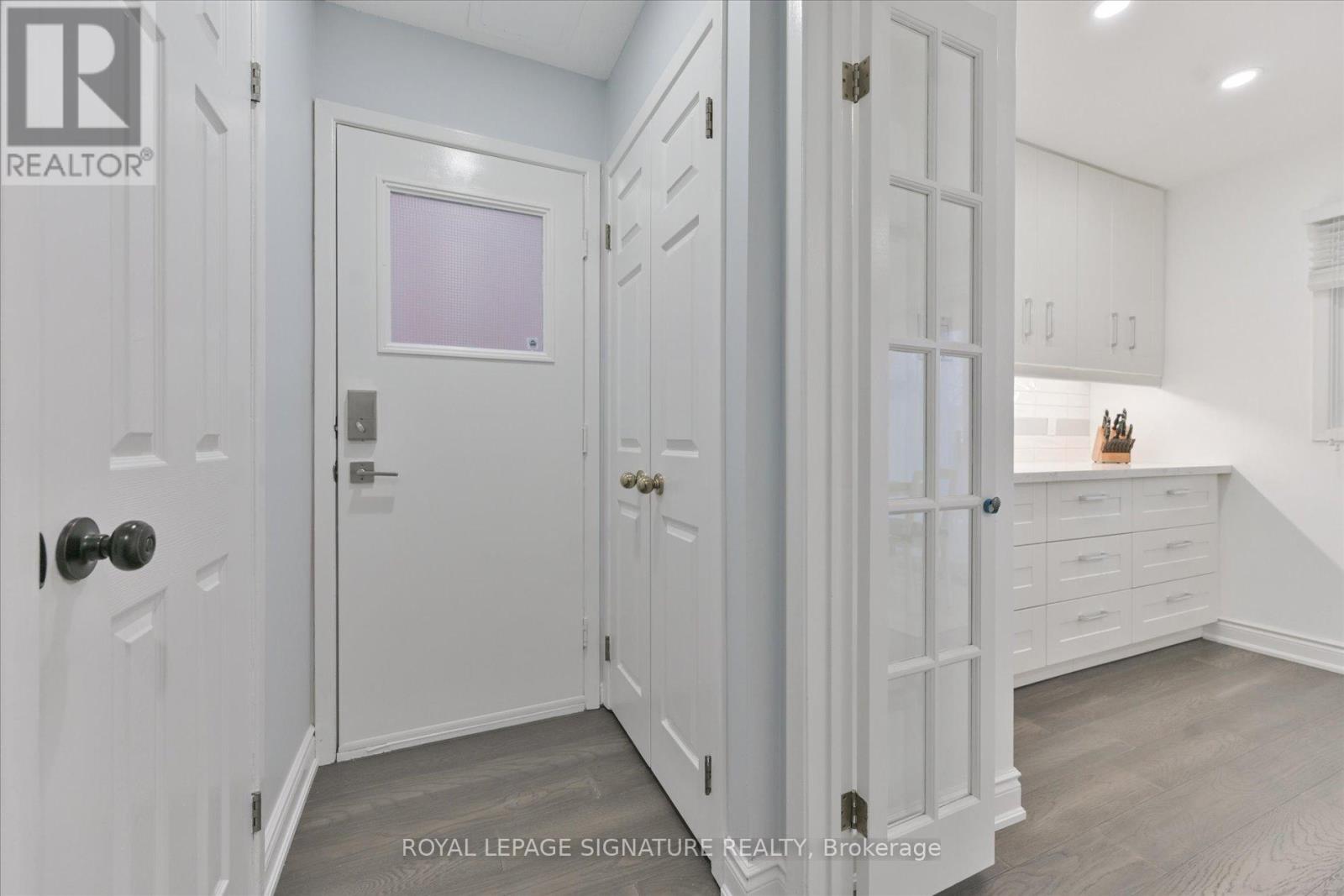 50 Eleanor Circle, Richmond Hill, Ontario  L4C 6K7 - Photo 12 - N12927768