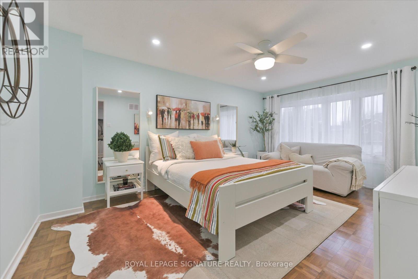 50 Eleanor Circle, Richmond Hill, Ontario  L4C 6K7 - Photo 18 - N12927768