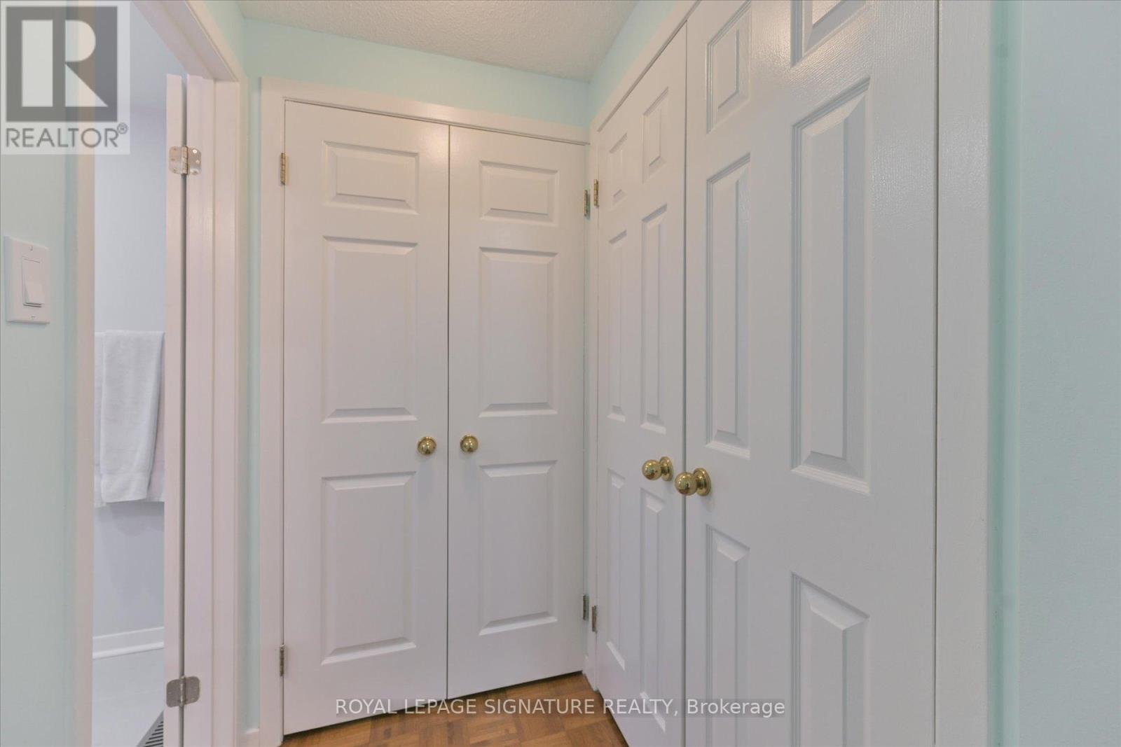 50 Eleanor Circle, Richmond Hill, Ontario  L4C 6K7 - Photo 20 - N12927768