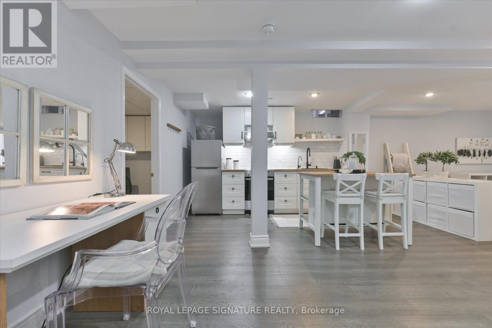 50 Eleanor Circle, Richmond Hill, Ontario  L4C 6K7 - Photo 26 - N12927768