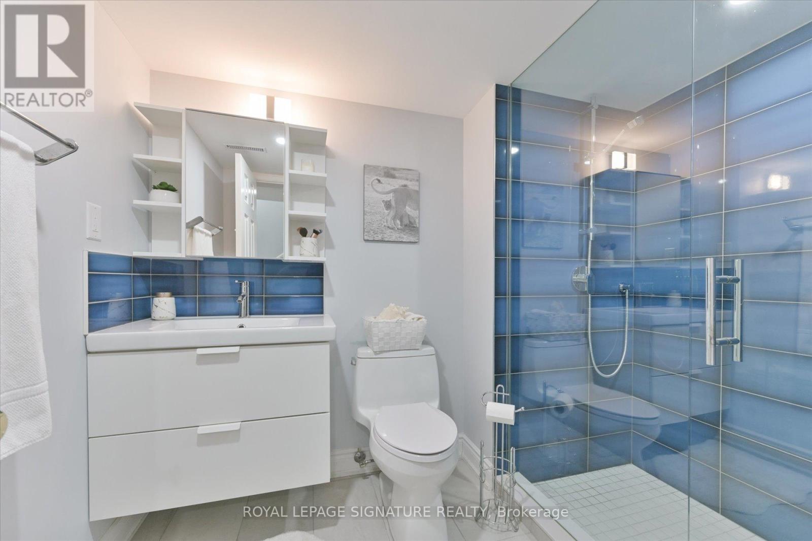 50 Eleanor Circle, Richmond Hill, Ontario  L4C 6K7 - Photo 34 - N12927768