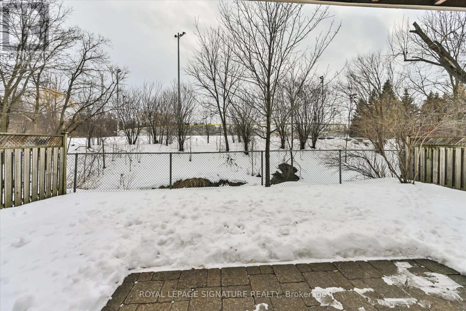 50 Eleanor Circle, Richmond Hill, Ontario  L4C 6K7 - Photo 38 - N12927768