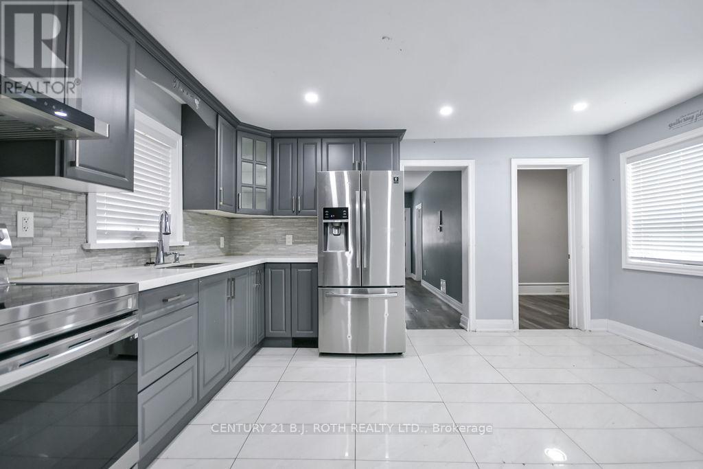 44 Sanford Street, Barrie, Ontario  L4N 3C4 - Photo 12 - S12925474