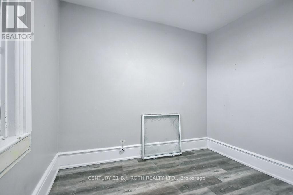 44 Sanford Street, Barrie, Ontario  L4N 3C4 - Photo 17 - S12925474