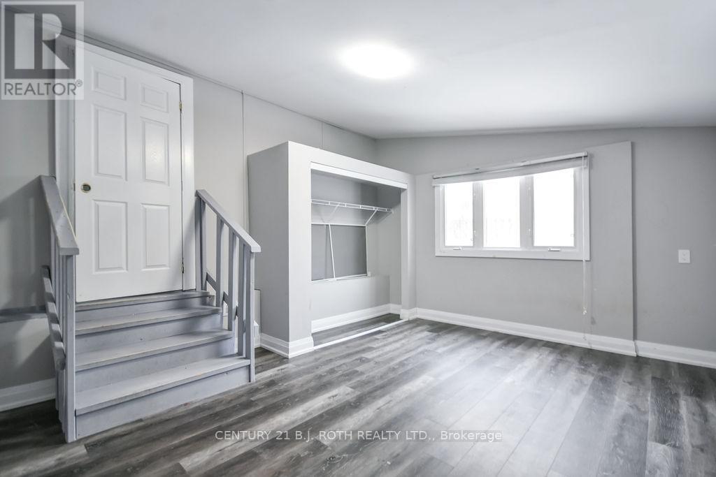 44 Sanford Street, Barrie, Ontario  L4N 3C4 - Photo 15 - S12925474