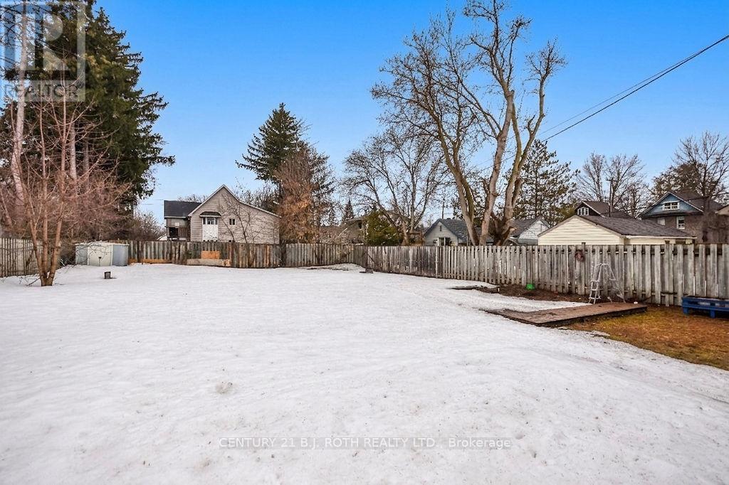 44 Sanford Street, Barrie, Ontario  L4N 3C4 - Photo 4 - S12925474