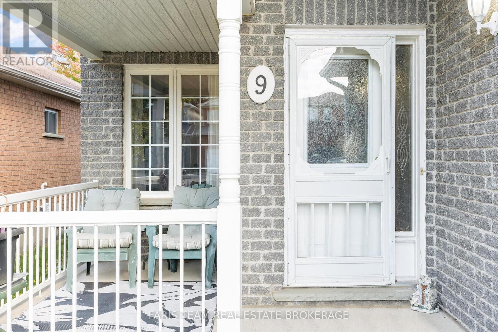 9 Julia Crescent, Orillia, Ontario  L3V 7Y9 - Photo 6 - S12927606