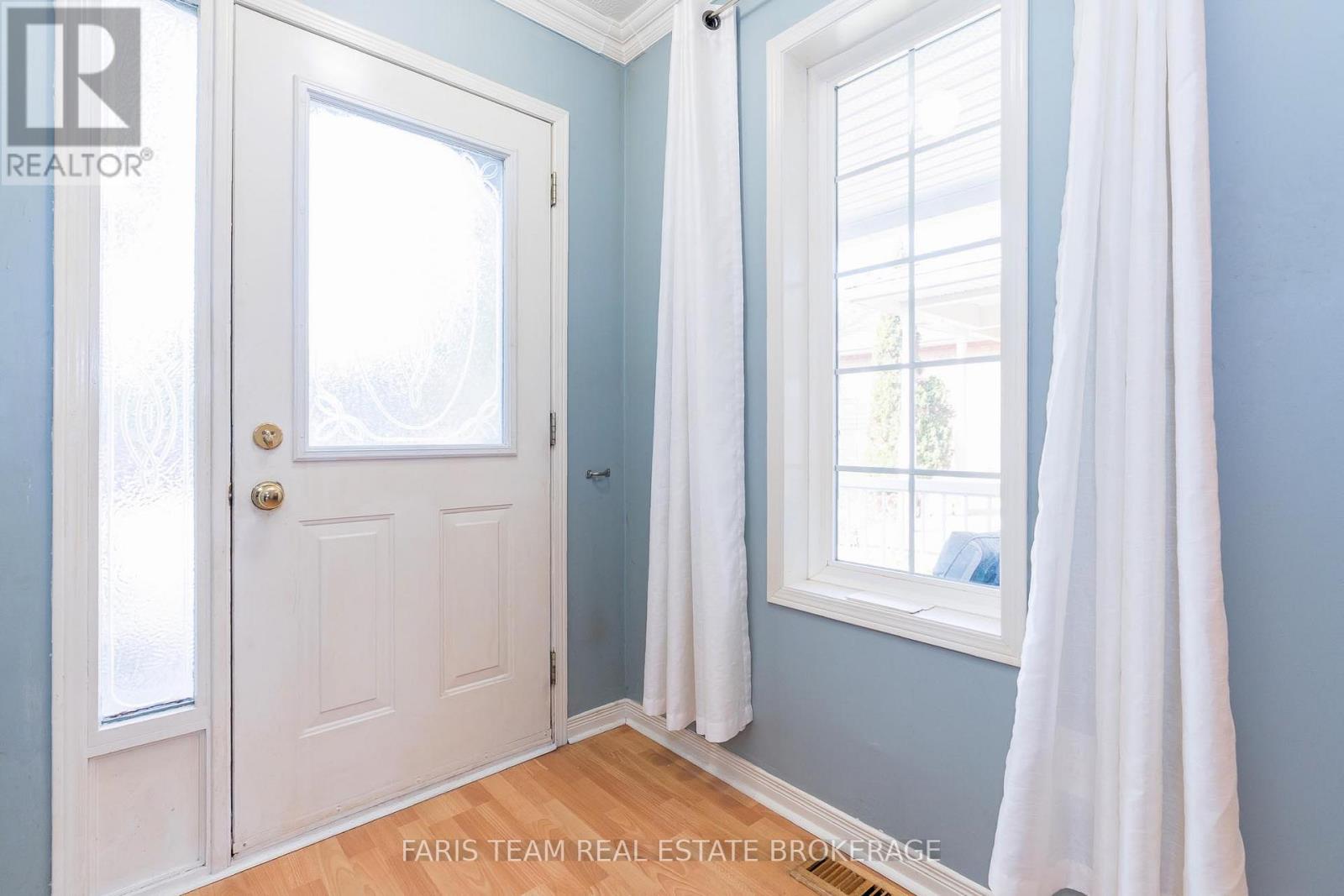 9 Julia Crescent, Orillia, Ontario  L3V 7Y9 - Photo 7 - S12927606