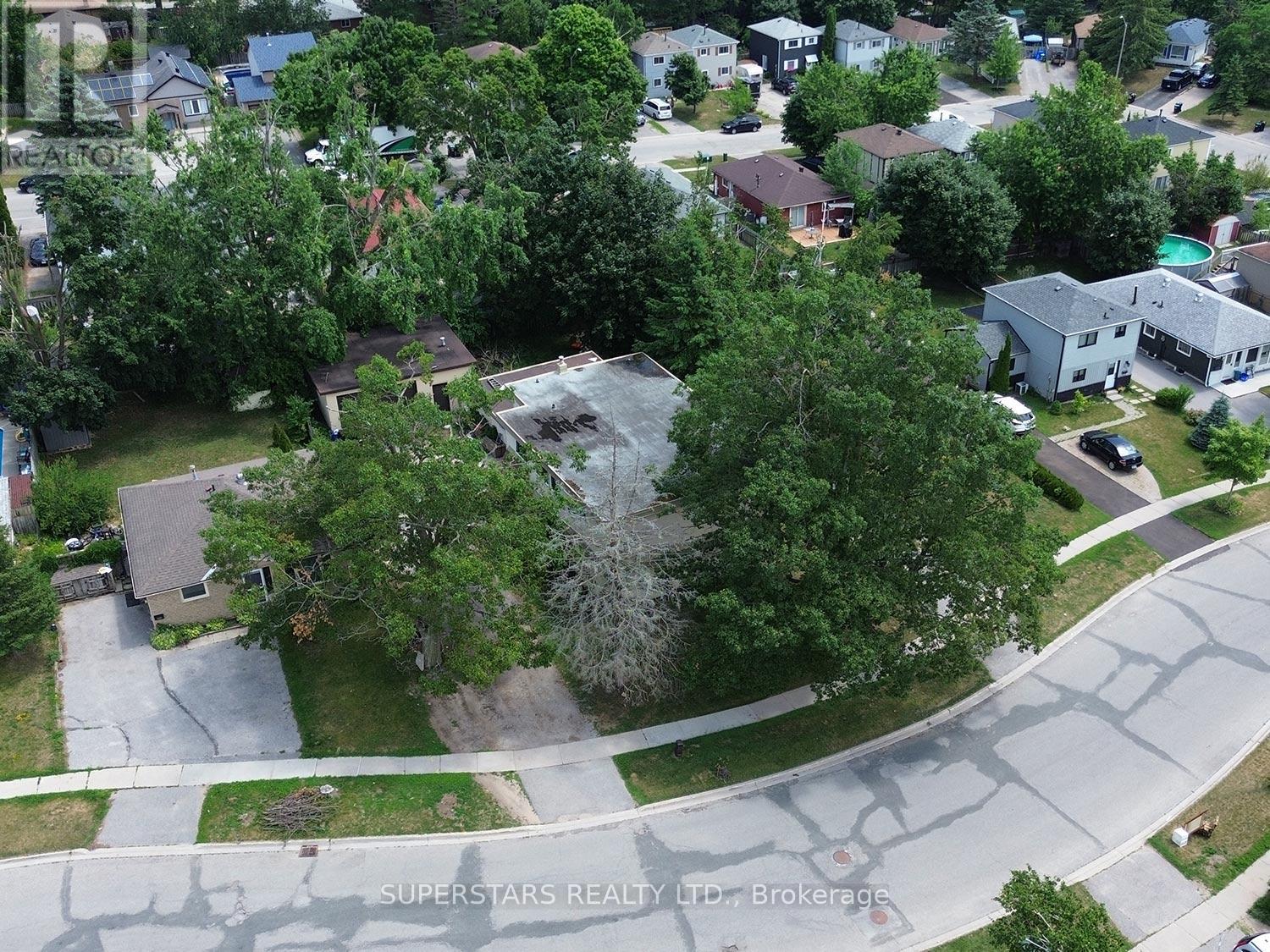 239 Letitia Street, Barrie, Ontario  L4N 4Y7 - Photo 2 - S12927654