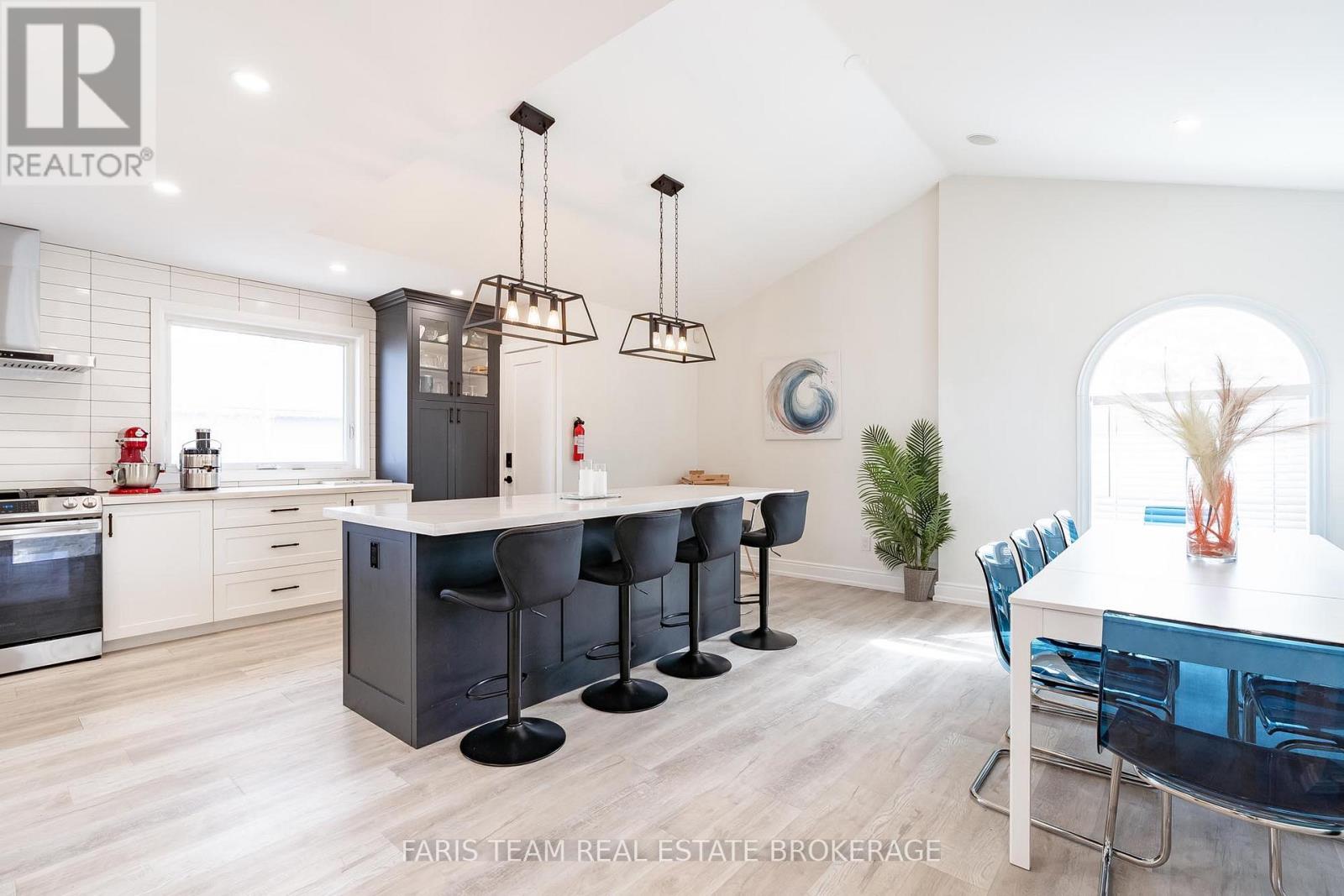 Lorem Ipsum Dolor Sit Am, Wasaga Beach, Ontario  L9Z  - Photo 6 - DEMO29524119