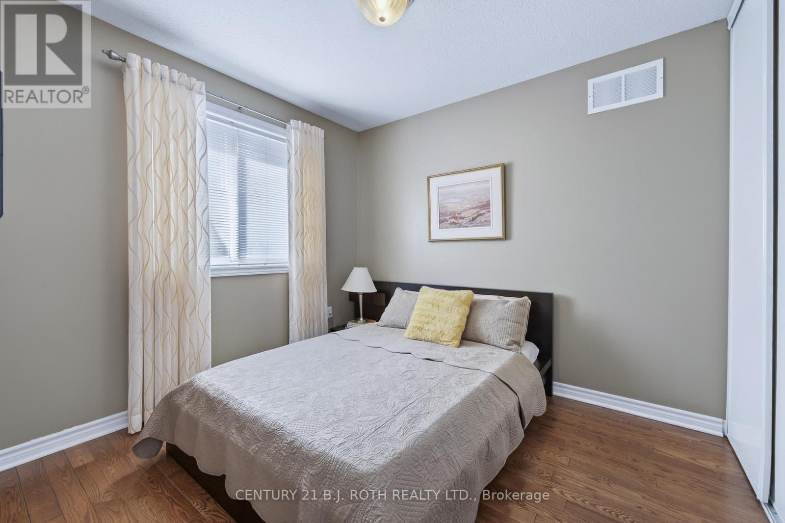 115 Lion's Gate Boulevard, Barrie (Little Lake), Ontario L4M 7E5 - Photo 9 - S12927764