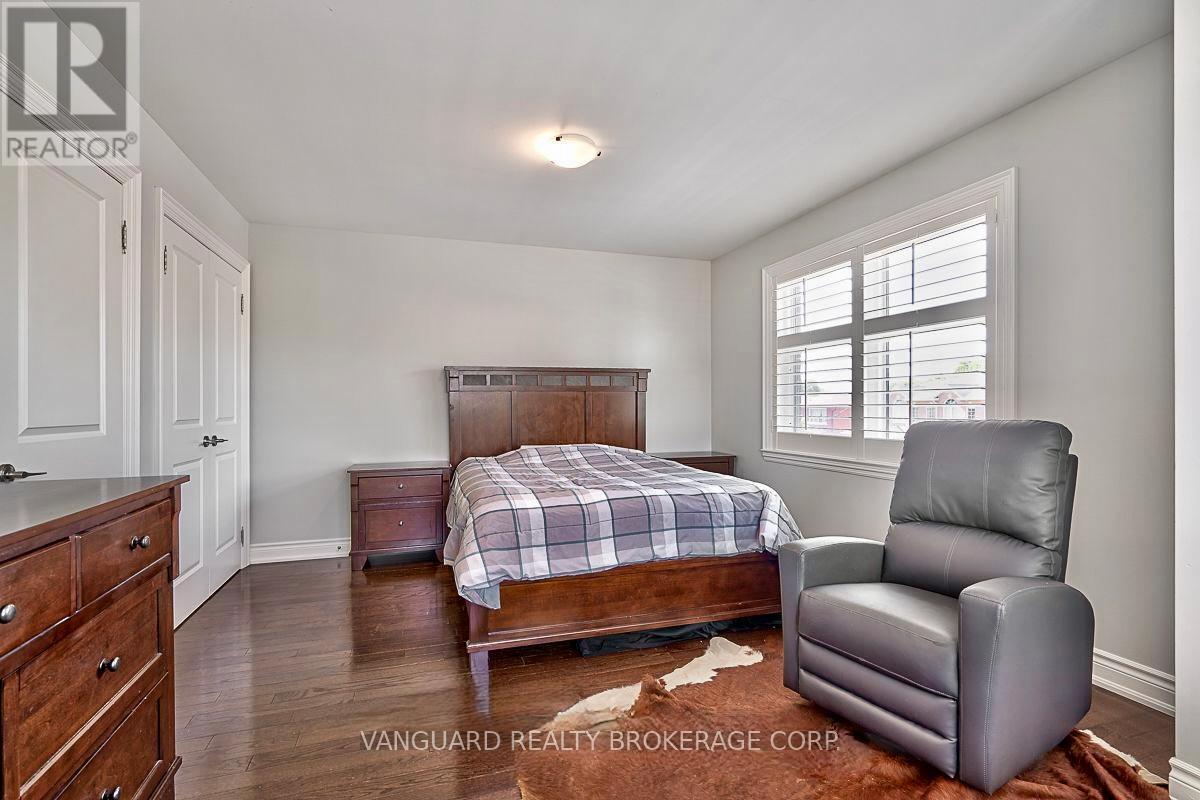 106 St. George Street, Toronto, Ontario  M8Z 3Y7 - Photo 26 - W12926218