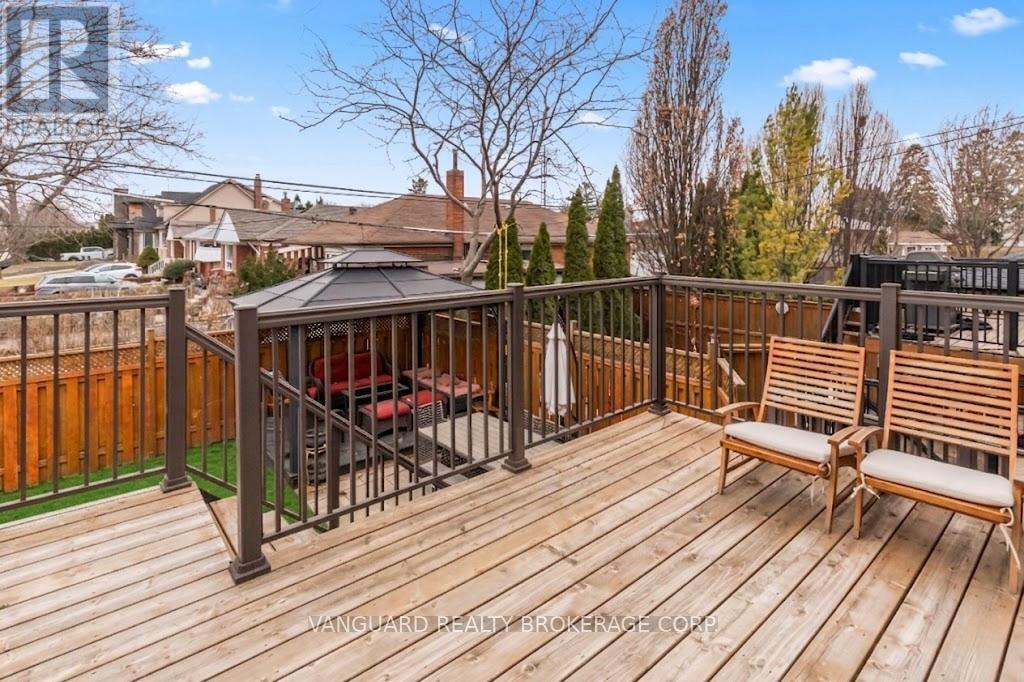 106 St. George Street, Toronto, Ontario  M8Z 3Y7 - Photo 33 - W12926218