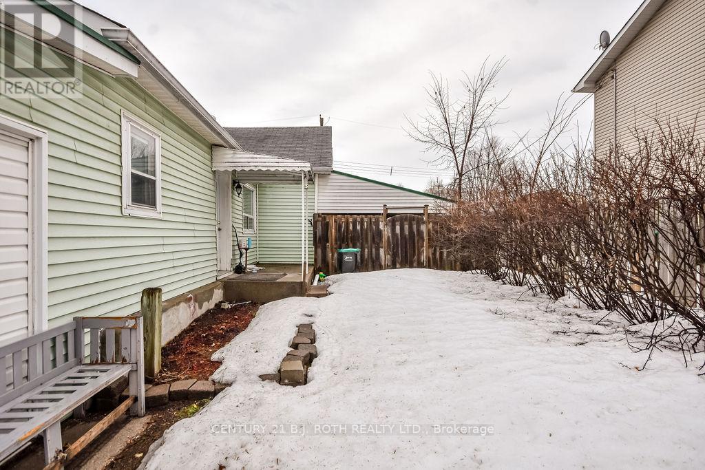 44 Sanford Street, Barrie, Ontario  L4N 3C4 - Photo 29 - S12925474