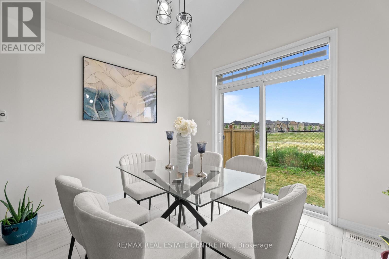 8 Oconnor Crescent, Brampton, Ontario  L7A 5A6 - Photo 14 - W12927612