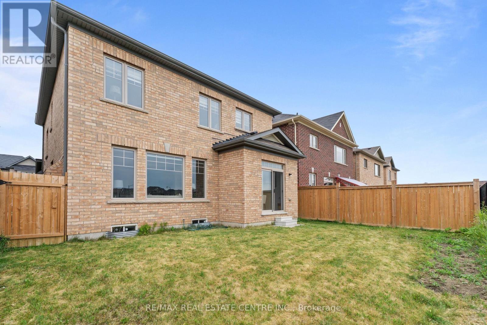 8 Oconnor Crescent, Brampton, Ontario  L7A 5A6 - Photo 24 - W12927612