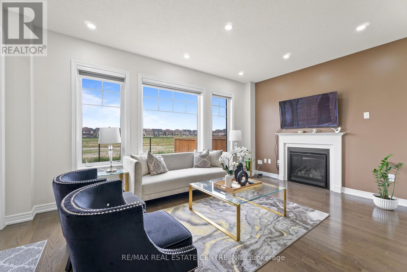 8 Oconnor Crescent, Brampton, Ontario  L7A 5A6 - Photo 8 - W12927612