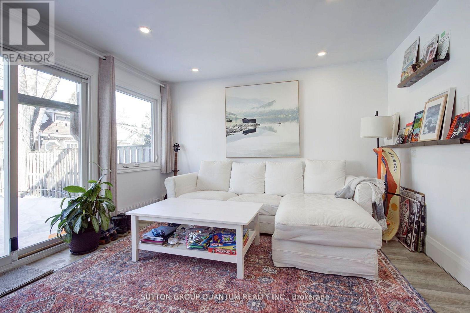 232 Pearson Avenue, Toronto, Ontario M6R 1G7 - Photo 11 - W12927644