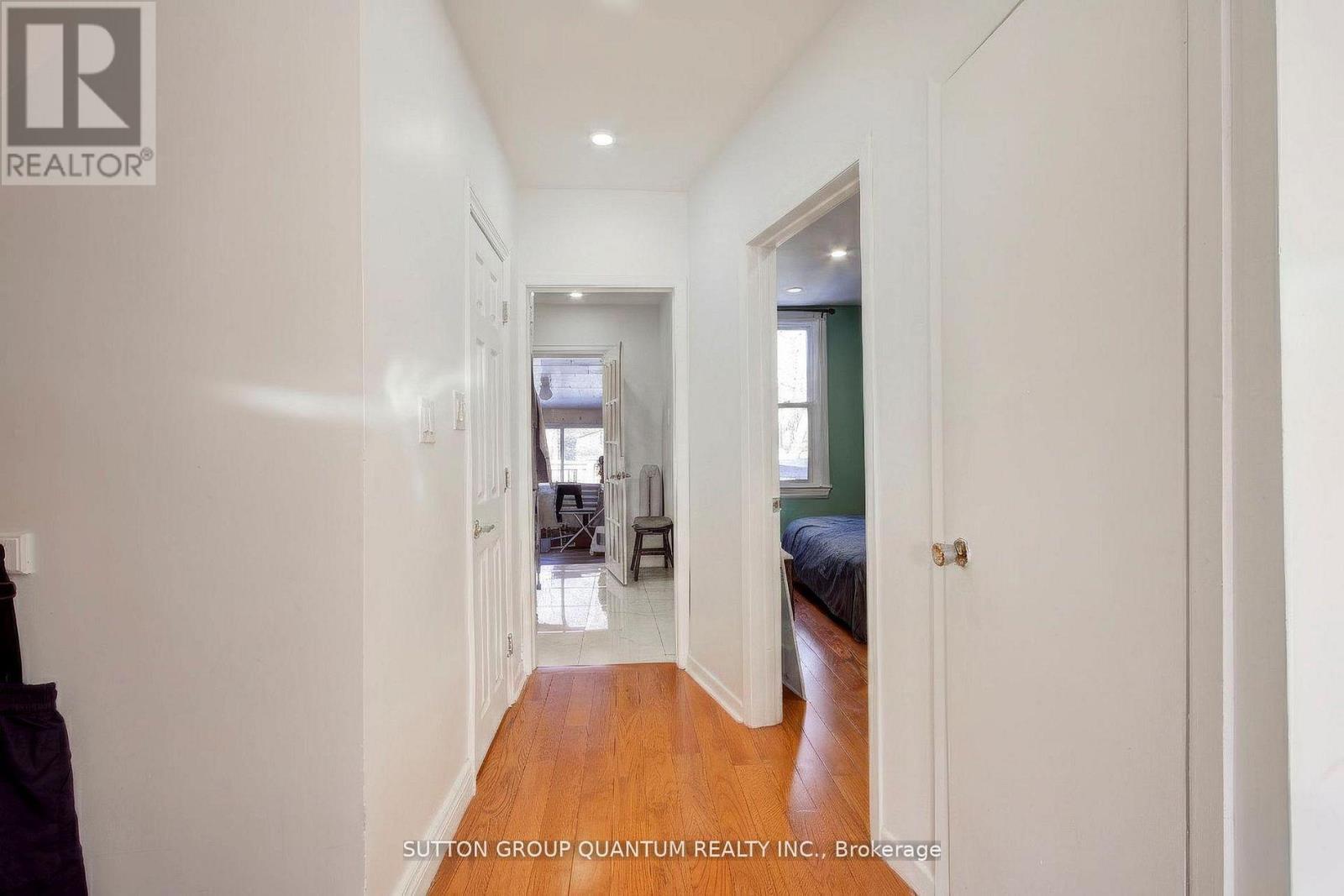 232 Pearson Avenue, Toronto, Ontario M6R 1G7 - Photo 25 - W12927644