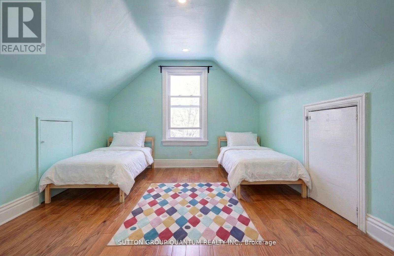 232 Pearson Avenue, Toronto, Ontario M6R 1G7 - Photo 33 - W12927644