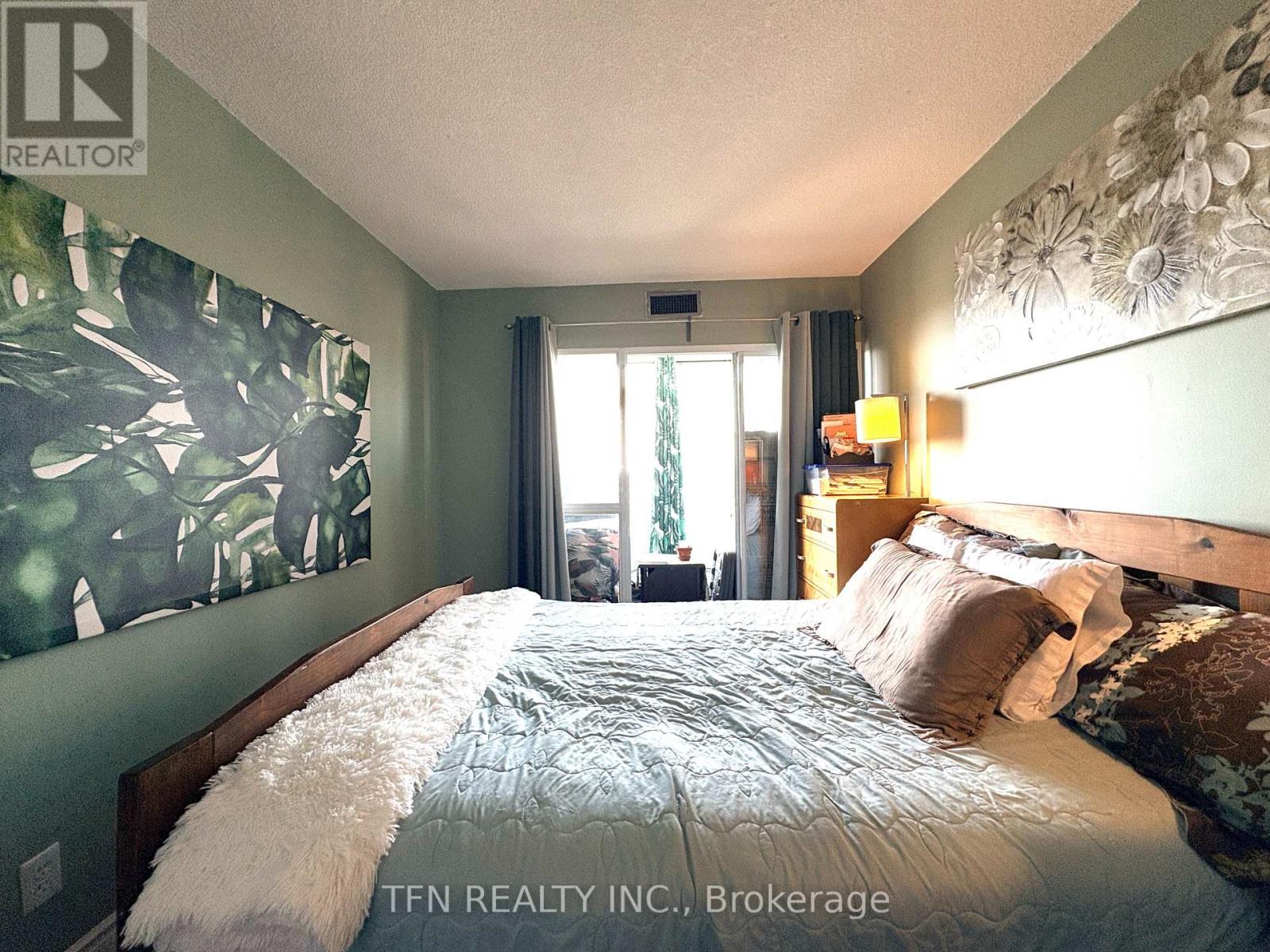 522 - 1001 Cedarglen Gate, Mississauga, Ontario  L5C 4R2 - Photo 14 - W12927694