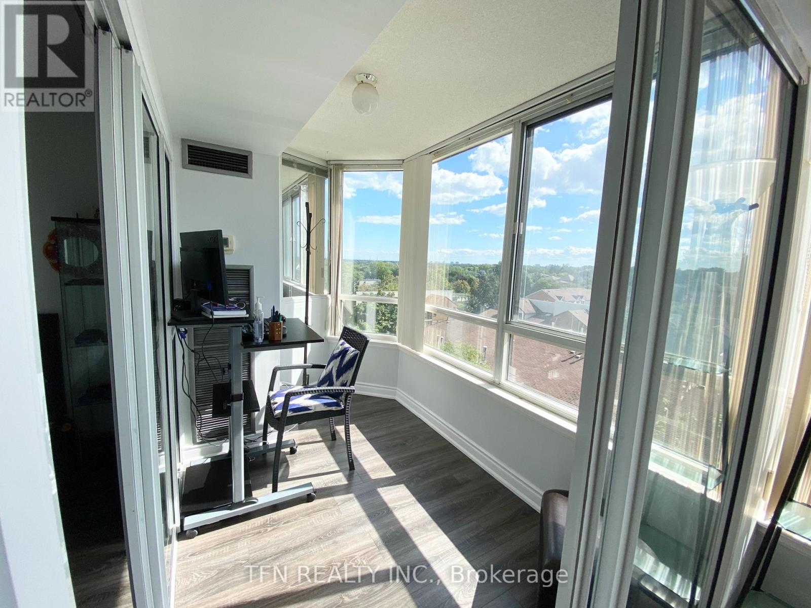 522 - 1001 Cedarglen Gate, Mississauga, Ontario  L5C 4R2 - Photo 16 - W12927694