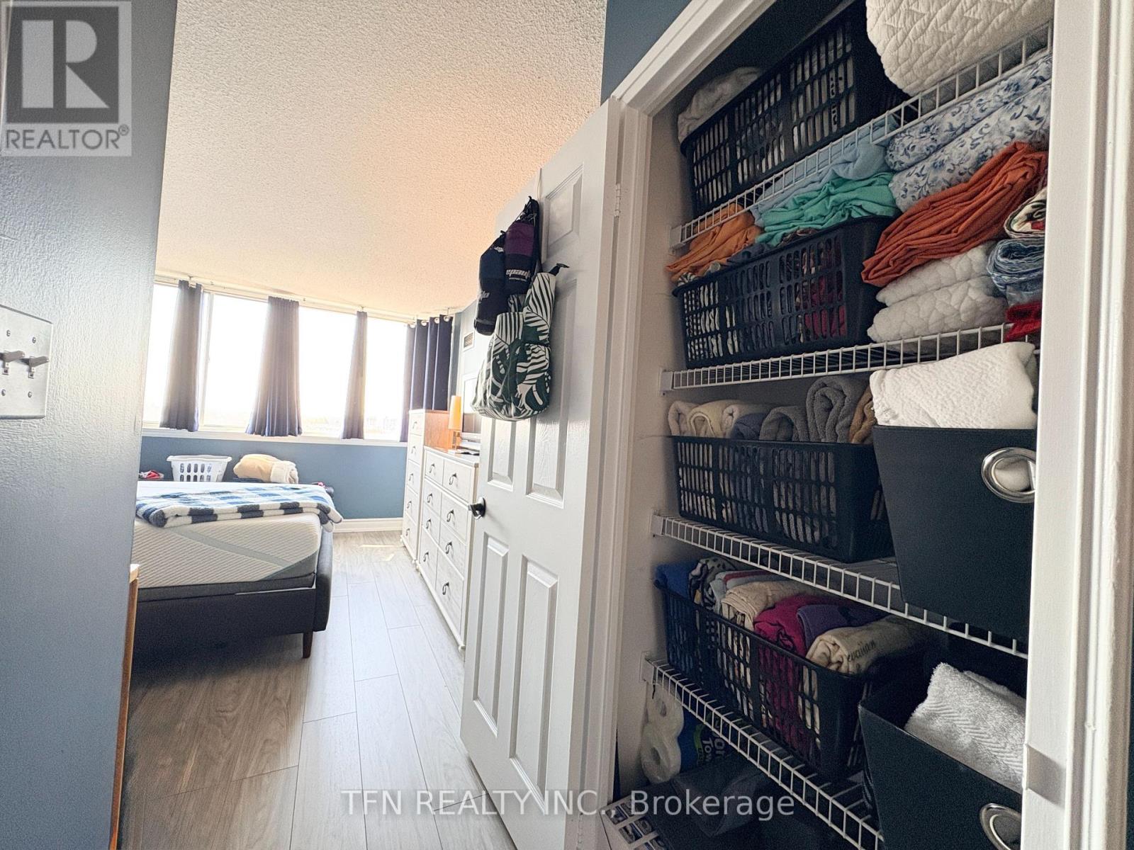 522 - 1001 Cedarglen Gate, Mississauga, Ontario  L5C 4R2 - Photo 23 - W12927694