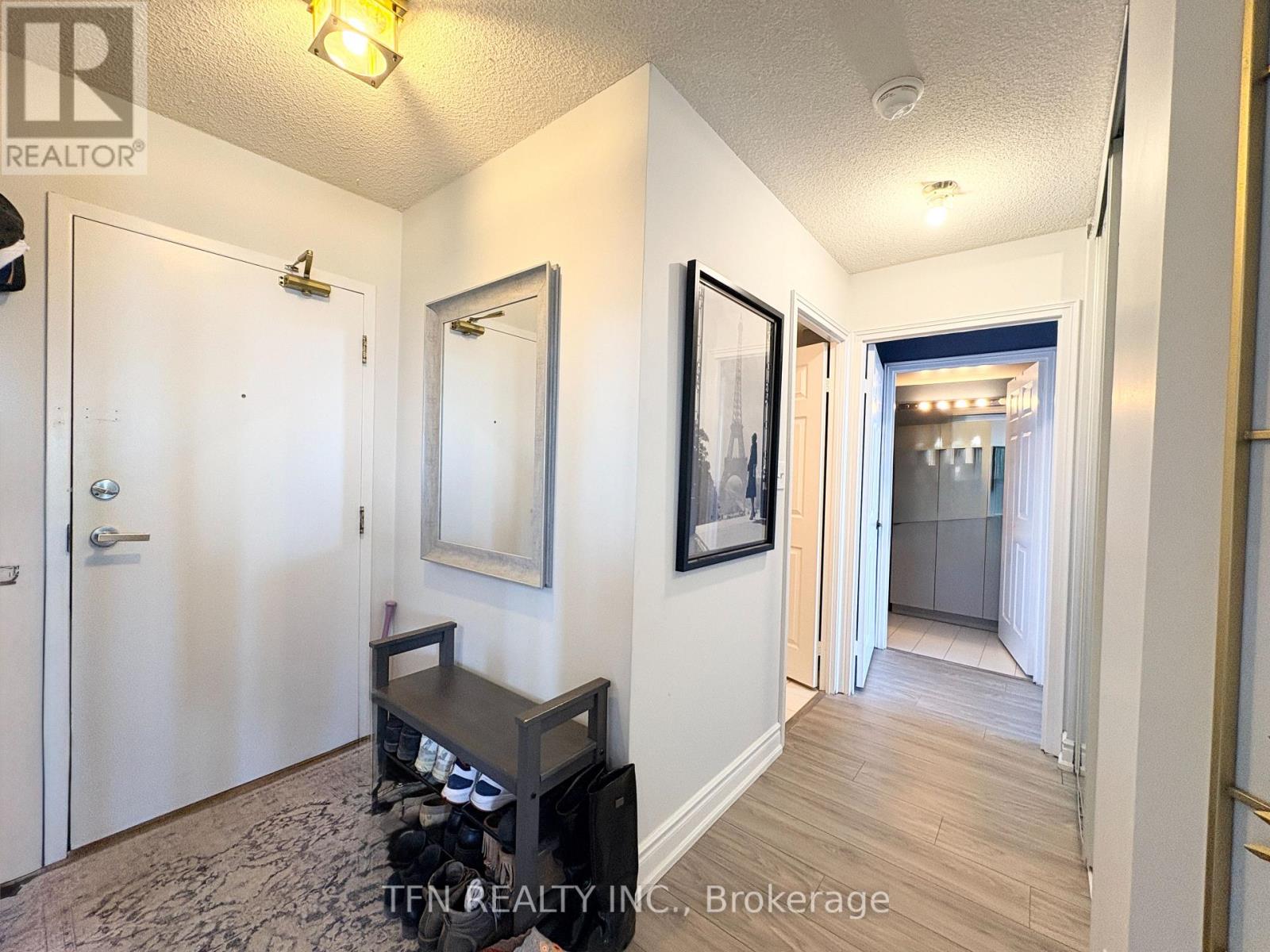 522 - 1001 Cedarglen Gate, Mississauga, Ontario  L5C 4R2 - Photo 34 - W12927694