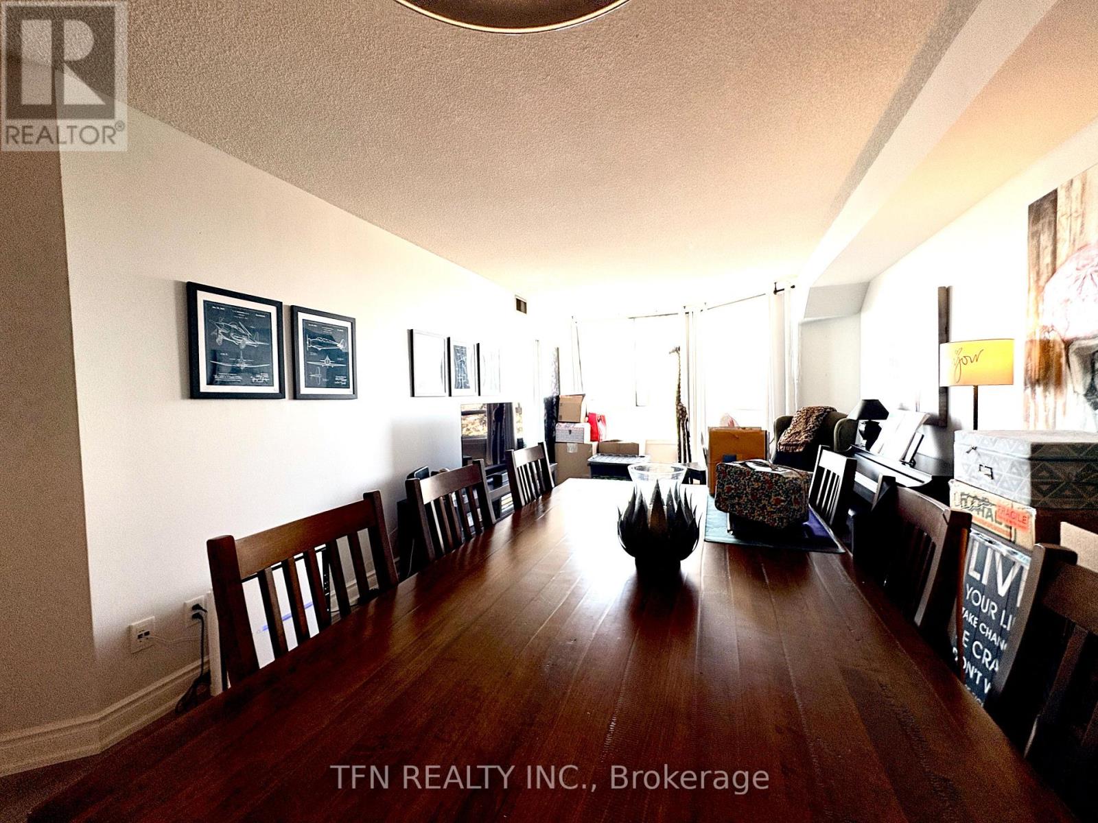 522 - 1001 Cedarglen Gate, Mississauga, Ontario  L5C 4R2 - Photo 8 - W12927694